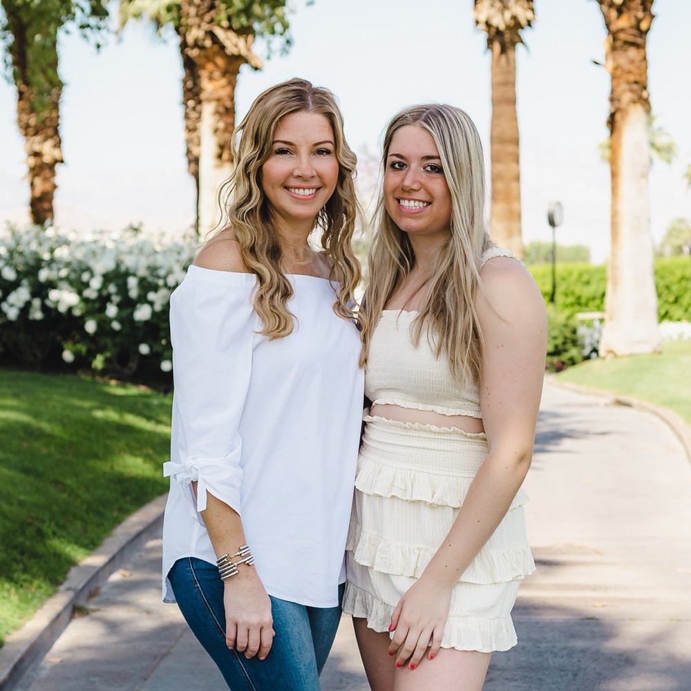 Meet your Poshers, Jennifer & Madison